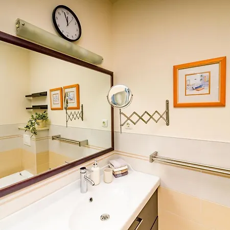 Apartment House Rosa