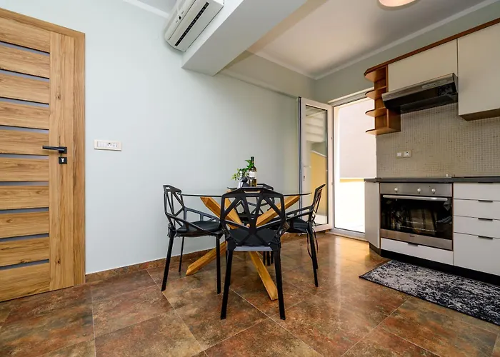 Apartment House Rosa