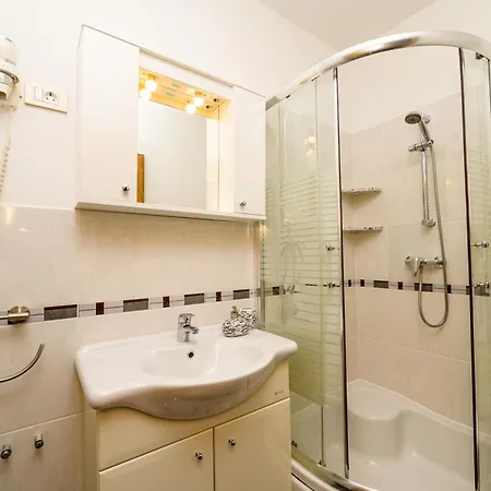 House Rosa Apartman *